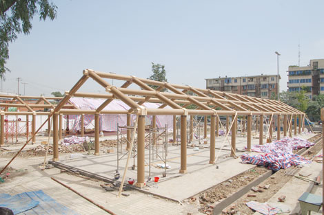 Sichuan-paper-tube-schools-shigeru-ban-frame-photo